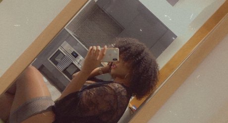 Foto desnuda filtrada de OnlyFans de Dominica