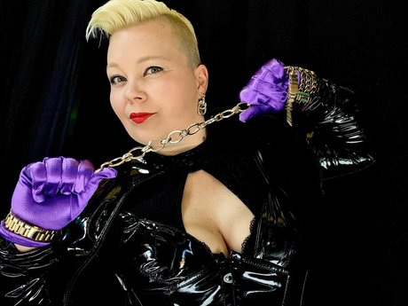 Foto desnuda filtrada de OnlyFans de Domina Lady Susan Berlin