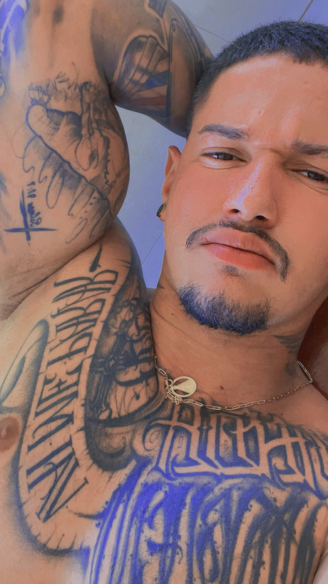 Foto desnuda filtrada de OnlyFans de Eduardo Braga