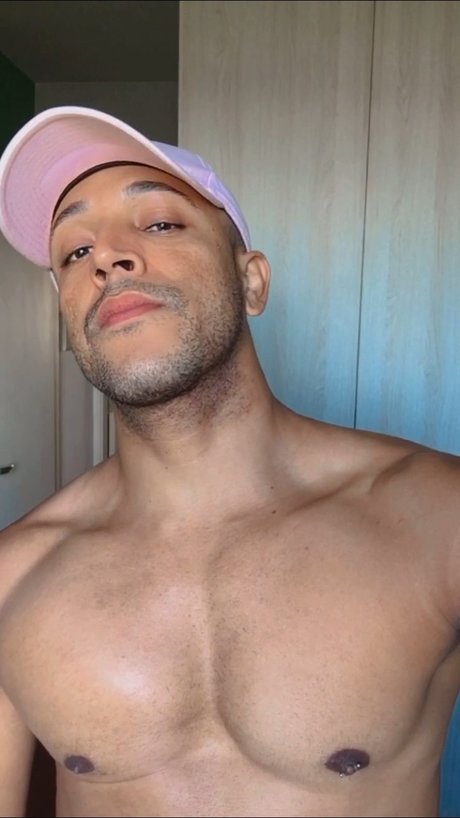 Foto desnuda filtrada de OnlyFans de Eder