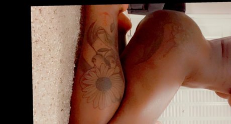 Foto desnuda filtrada de OnlyFans de Devils Angel 