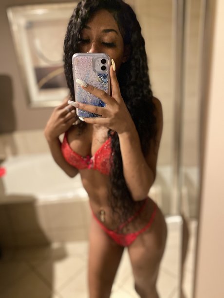 Foto desnuda filtrada de OnlyFans de Queentinny