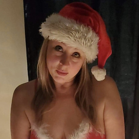 Foto desnuda filtrada de OnlyFans de Jenni