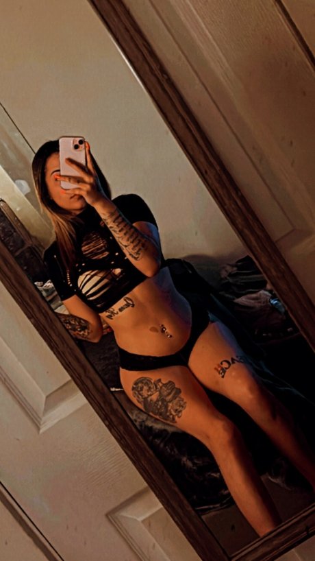 Foto desnuda filtrada de OnlyFans de Queen 