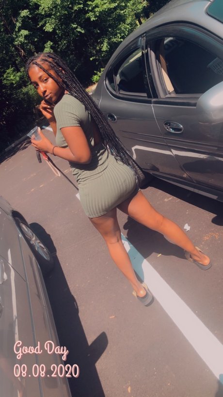Foto desnuda filtrada de OnlyFans de Queenniesha