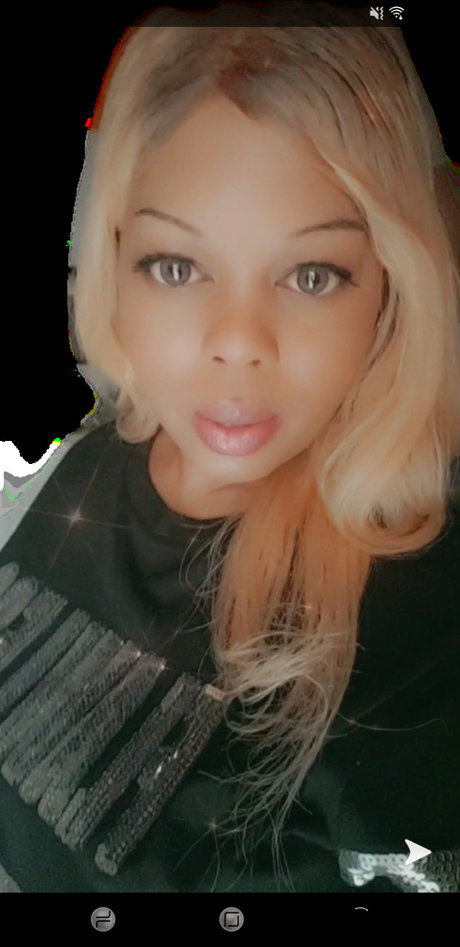 Foto desnuda filtrada de OnlyFans de Queendivamorgan