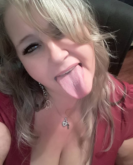 Foto desnuda filtrada de OnlyFans de Queen Curvy Cyan