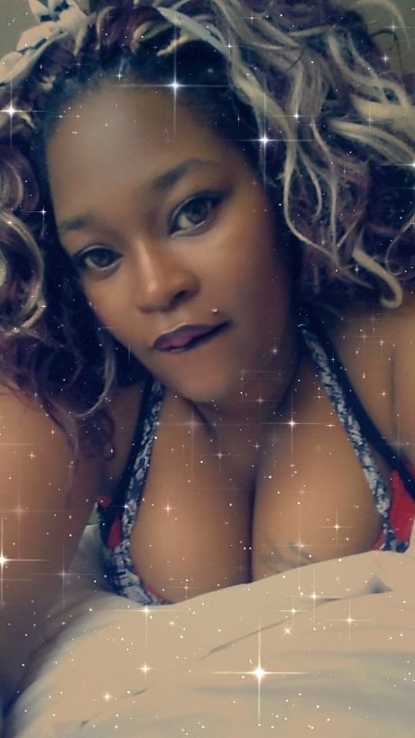 Foto desnuda filtrada de OnlyFans de Queen Carmellala