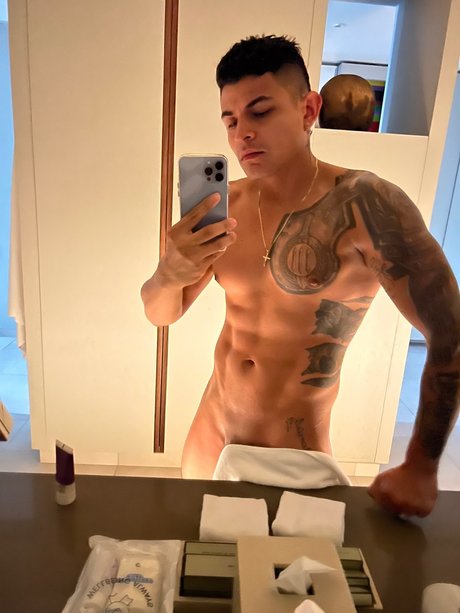 Foto desnuda filtrada de OnlyFans de Daza Latino