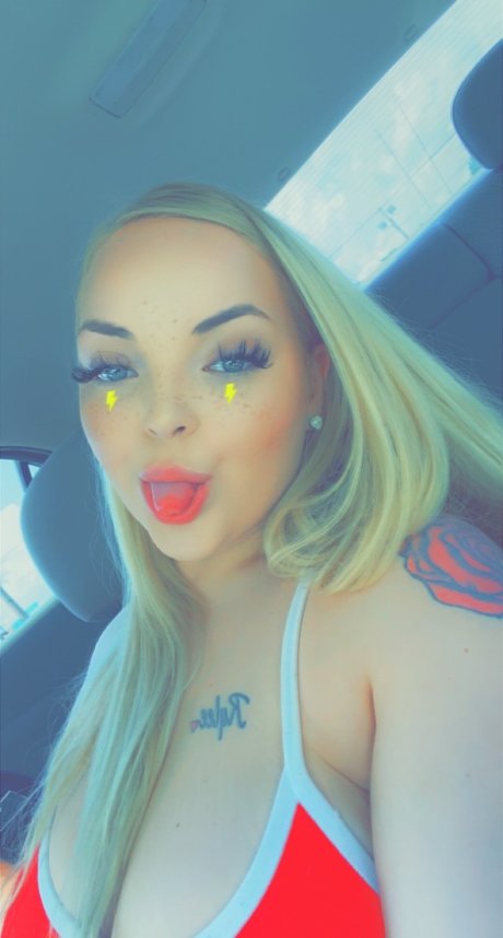 Foto desnuda filtrada de OnlyFans de Coco