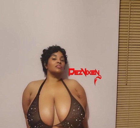 Foto desnuda filtrada de OnlyFans de Dezvixenloaded