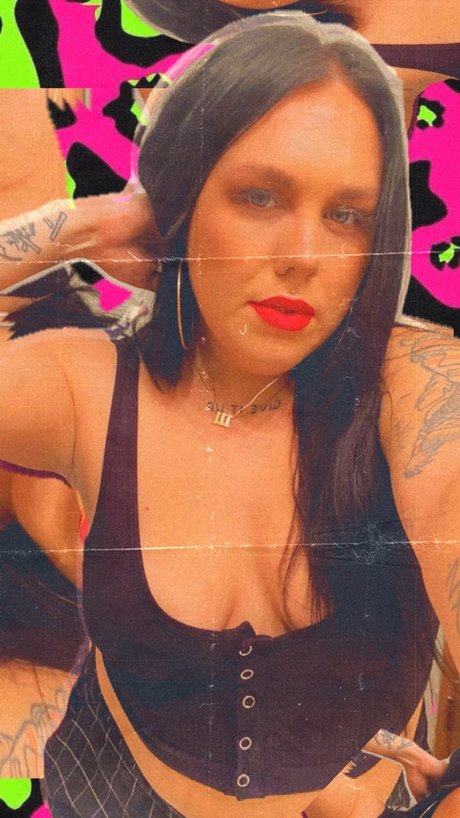 Foto desnuda filtrada de OnlyFans de Destined2burn