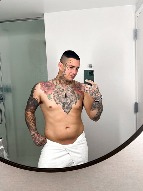 Foto desnuda filtrada de OnlyFans de Devinnscott