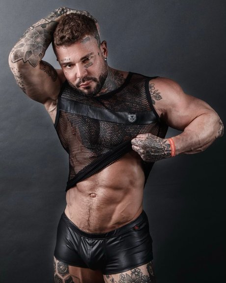 Foto desnuda filtrada de OnlyFans de Danny Starr
