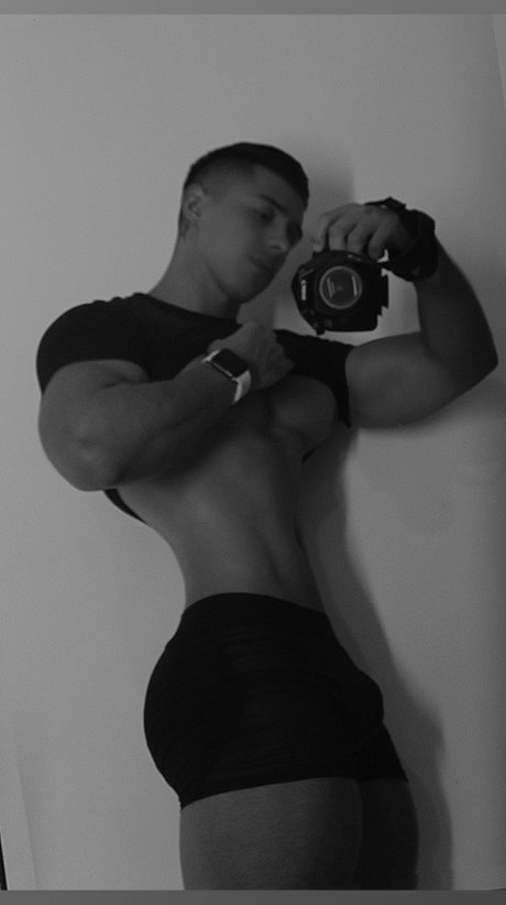 Devin Hunter