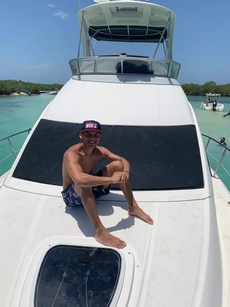 Foto desnuda filtrada de OnlyFans de Daniel Jimenez