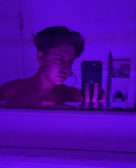 Foto desnuda filtrada de OnlyFans de Dez The Demon