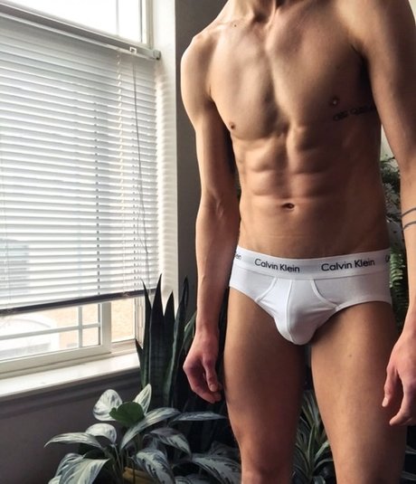 Foto desnuda filtrada de OnlyFans de Salty Twunk
