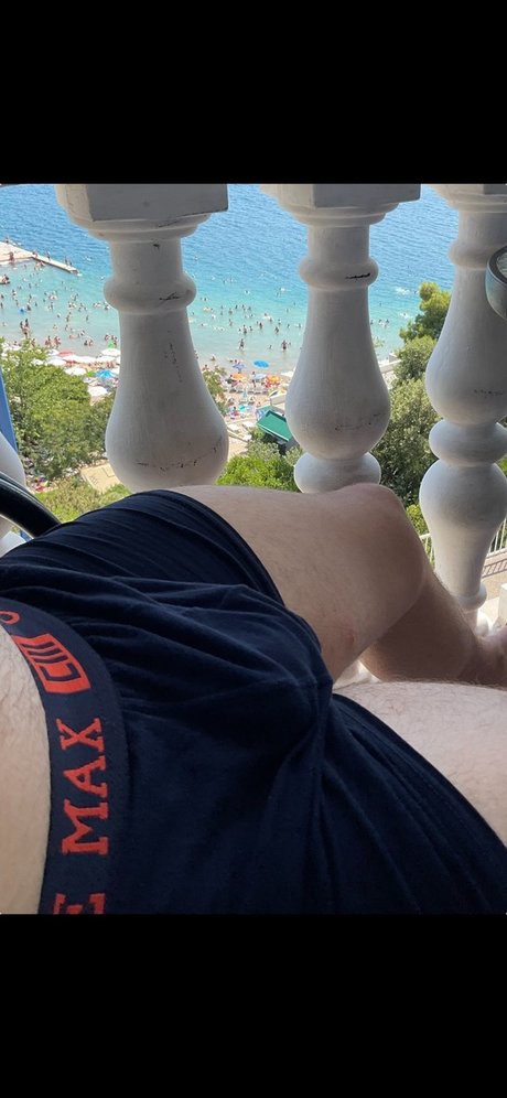 Foto desnuda filtrada de OnlyFans de Alejandro