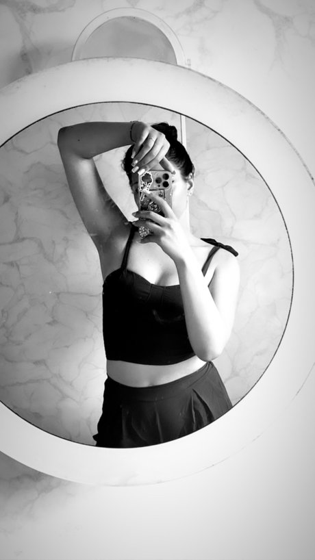 Raisa Hot