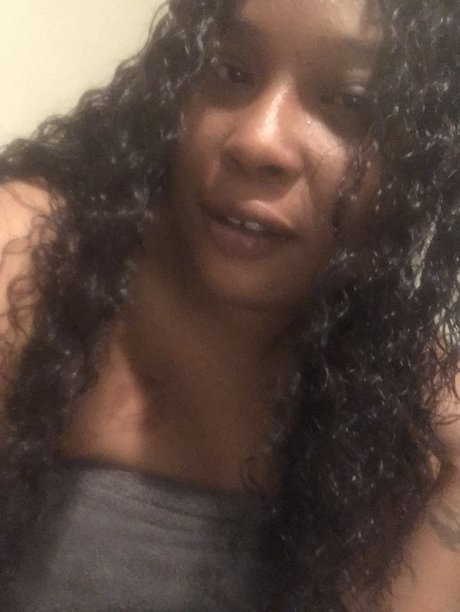 Foto desnuda filtrada de OnlyFans de Super Rain