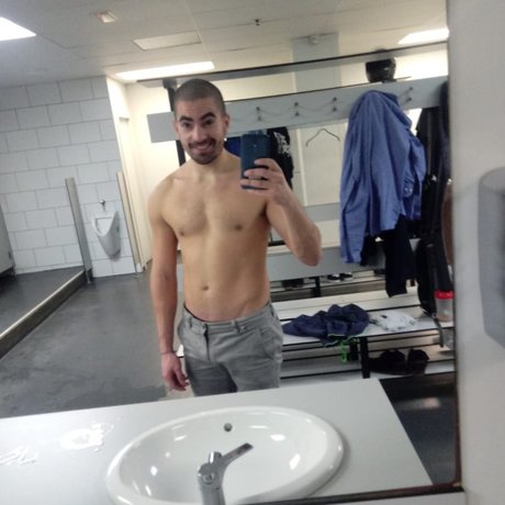 Foto desnuda filtrada de OnlyFans de Rafa Serker