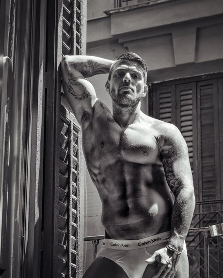 Foto desnuda filtrada de OnlyFans de Rafael Spain Xxl 