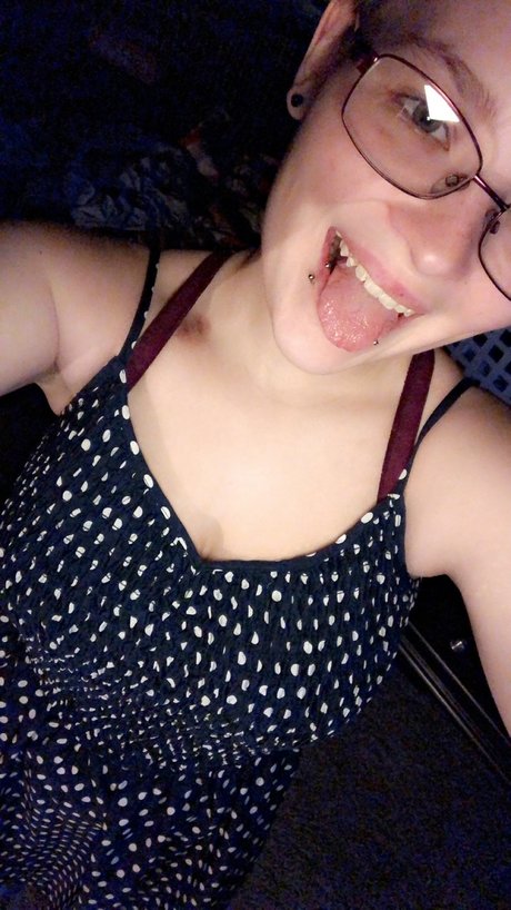 Foto desnuda filtrada de OnlyFans de Raee