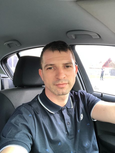 Foto desnuda filtrada de OnlyFans de Radu