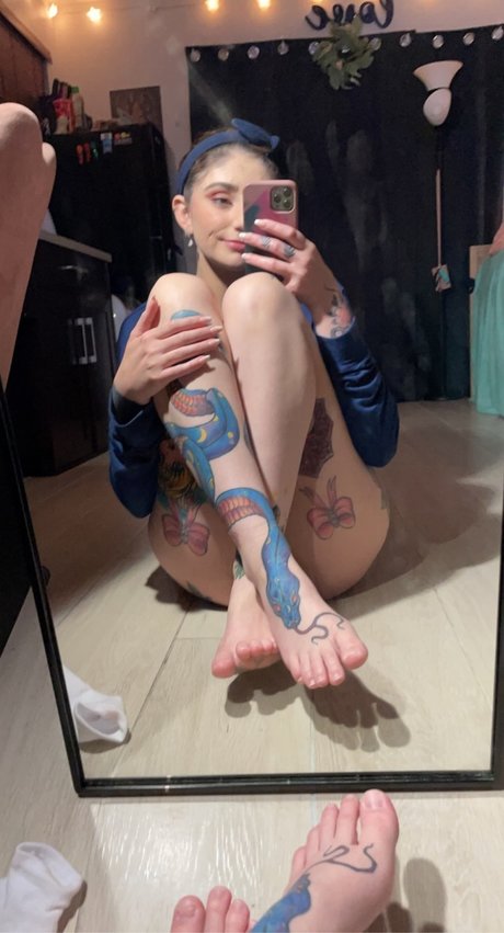 Foto desnuda filtrada de OnlyFans de Dollfacedesy