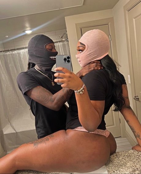 Foto desnuda filtrada de OnlyFans de Money Miyaa