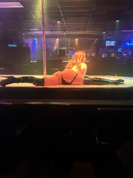 Foto desnuda filtrada de OnlyFans de Renee 