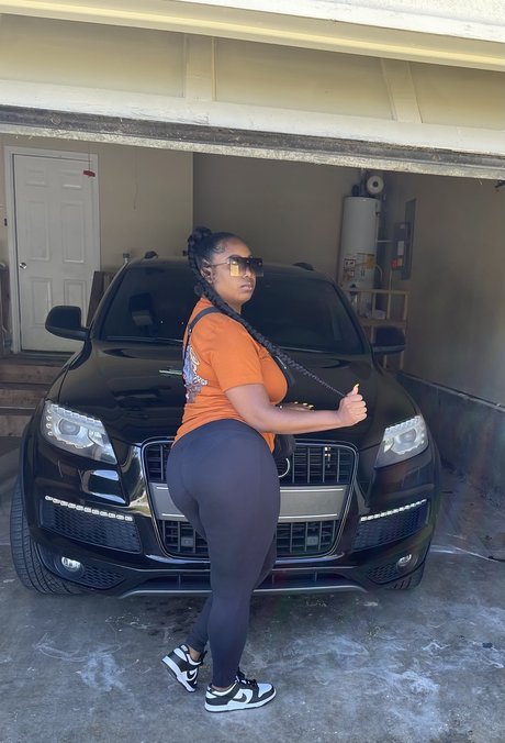 Foto desnuda filtrada de OnlyFans de Symone