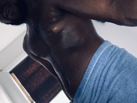 Foto desnuda filtrada de OnlyFans de Ddw