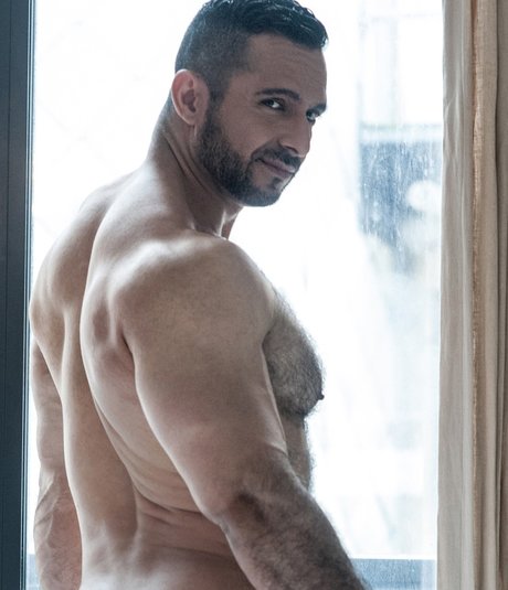 Foto desnuda filtrada de OnlyFans de Adam Champ