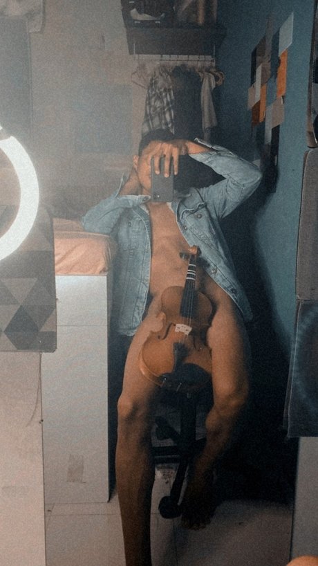 Foto desnuda filtrada de OnlyFans de Ray Yates