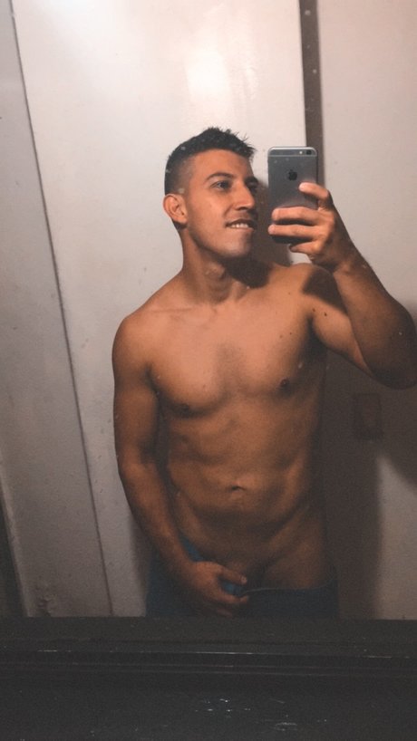 Foto desnuda filtrada de OnlyFans de Ramon