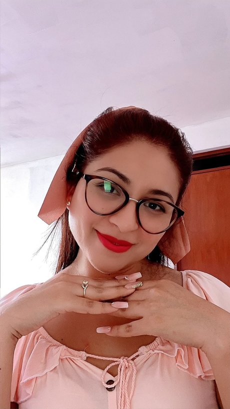 Foto desnuda filtrada de OnlyFans de Regina Visun