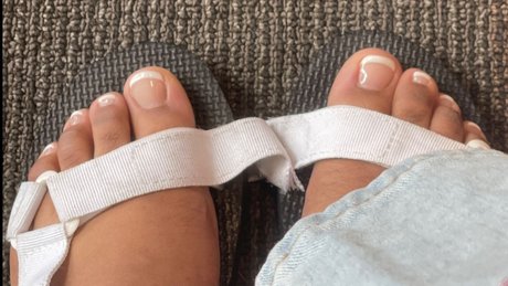 Foto desnuda filtrada de OnlyFans de Reesiesfeetsies