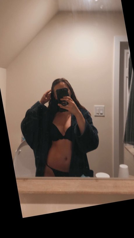 Foto desnuda filtrada de OnlyFans de Reese Mathews