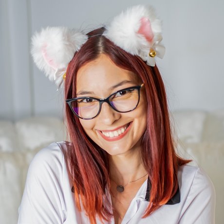 Rosse Your Tiny Sexy Neighbor 