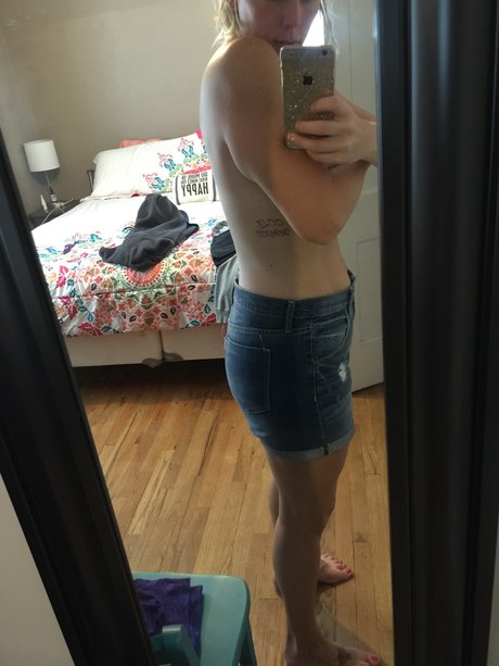Foto desnuda filtrada de OnlyFans de Carrie