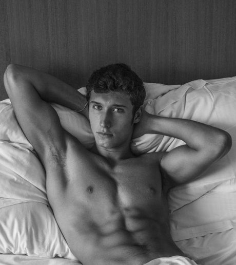Foto desnuda filtrada de OnlyFans de Redclark