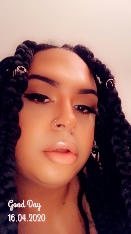 Foto desnuda filtrada de OnlyFans de Theefreakraj