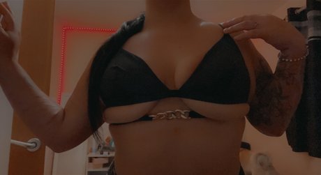 Foto desnuda filtrada de OnlyFans de Rosalie