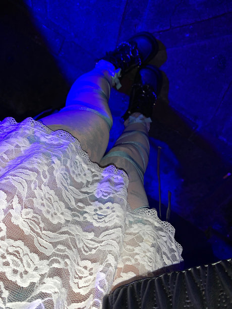 Foto desnuda filtrada de OnlyFans de Ros3bl00d