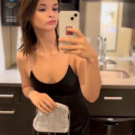 Foto desnuda filtrada de OnlyFans de Ronnie 