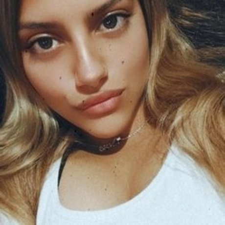 Foto desnuda filtrada de OnlyFans de Bella