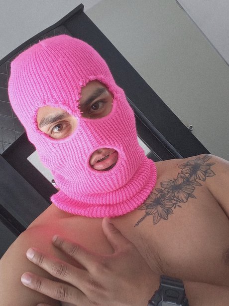 Foto desnuda filtrada de OnlyFans de Rom Pulido 