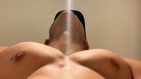 Foto desnuda filtrada de OnlyFans de Romeohomo